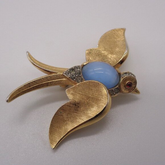 Vintage Trifari Swallow Blue Jelly Belly Brooch